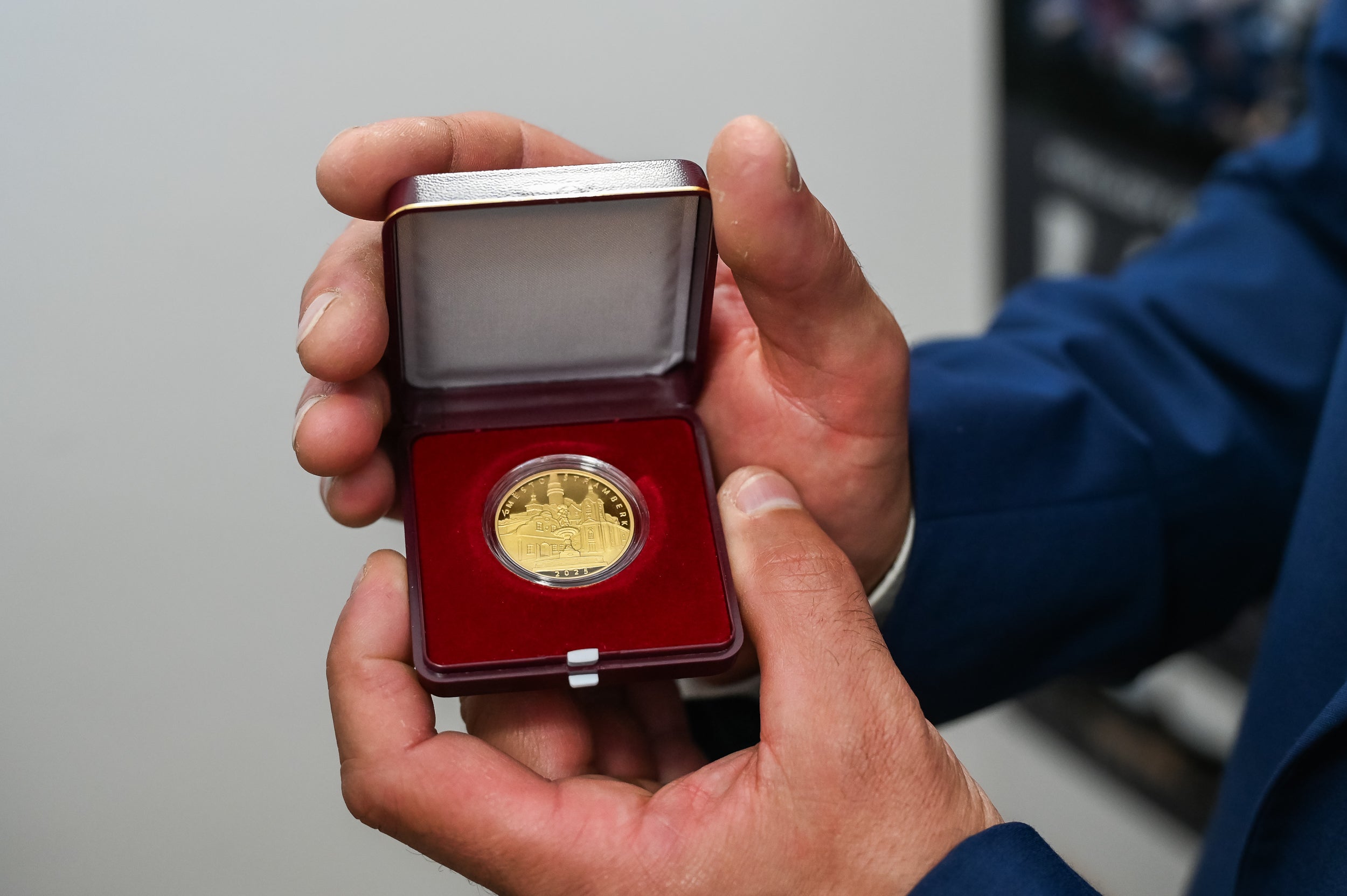 Zlatá mince 5000 Kč Městská památková rezervace Štramberk 2025 proof